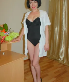 Анкета массажистки Юлия - Фото 1, метро Пражская, 36 лет, №1971